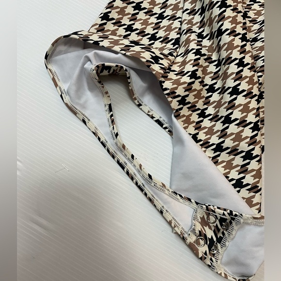 All Access Quarter-Zip Bodysuit Houndstooth Print Black Tan Cream Size M - Picture 8 of 9